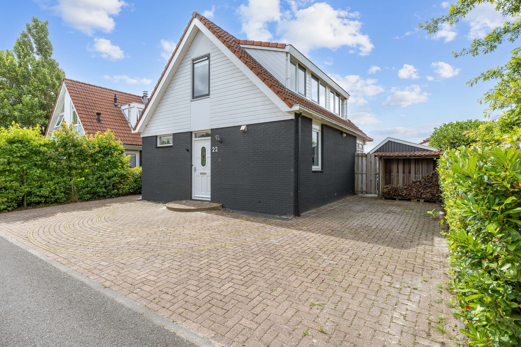 2-bedroom freehold villa in Grou — photo 4 of 5