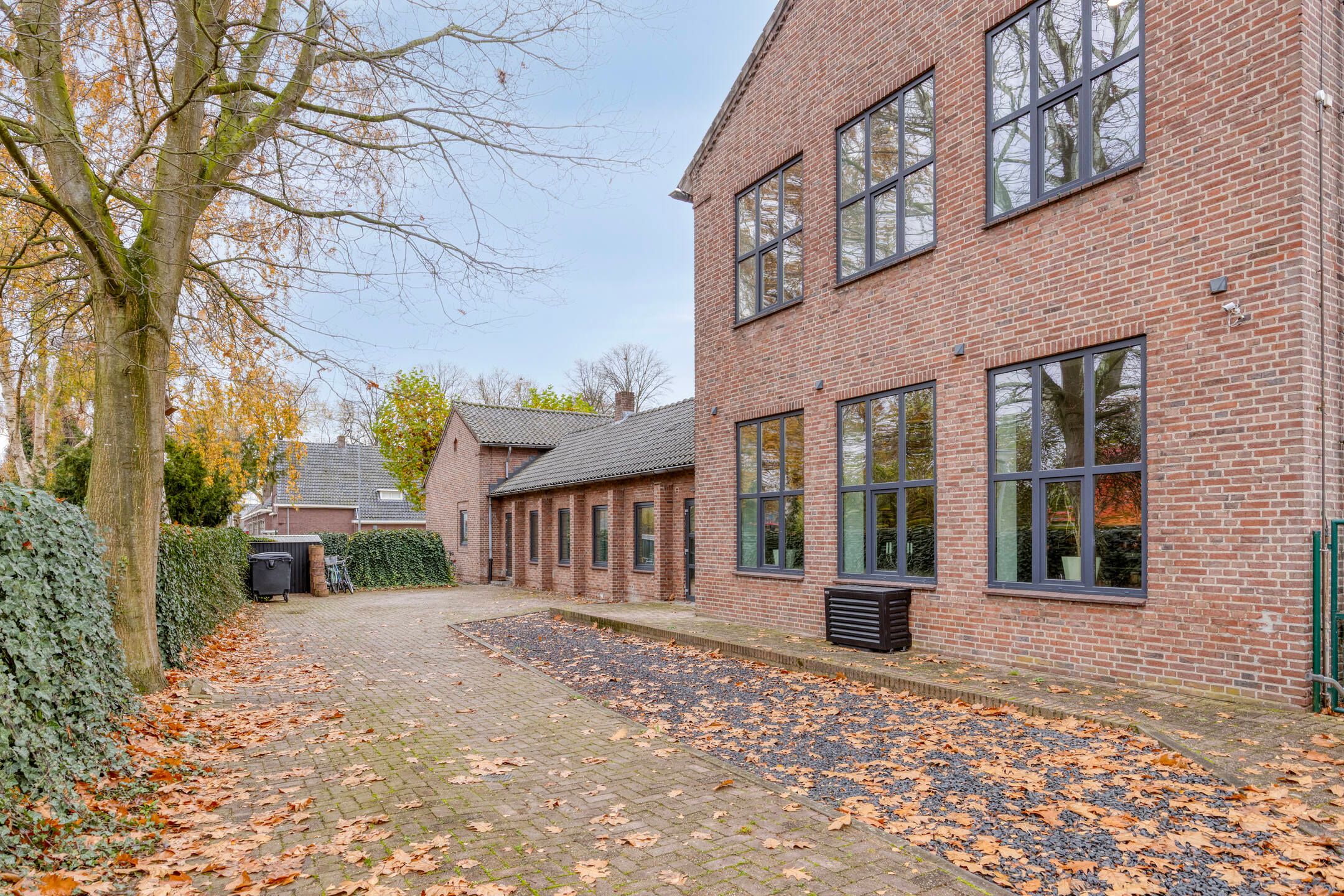 Photo 33 of Dierenriem 42 A1