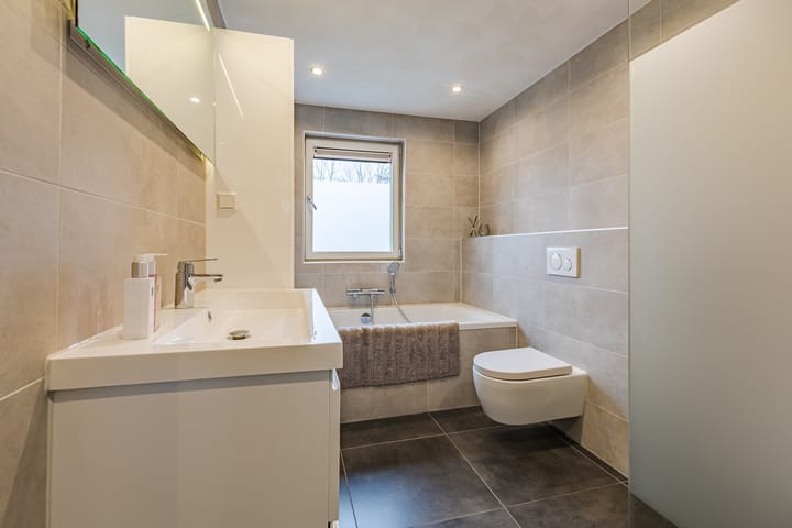 Photo 4 of Weilustlaan 214