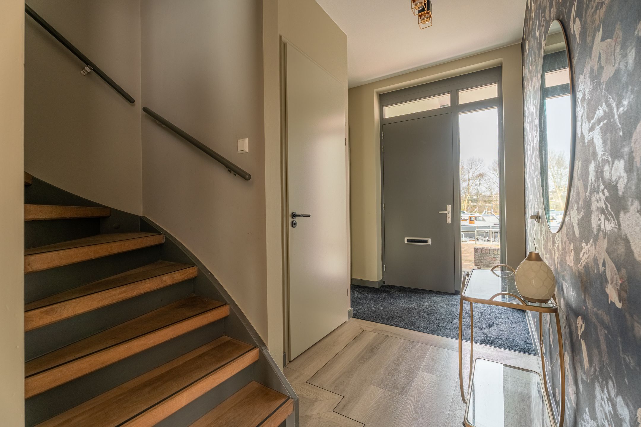 Spacious Corner Home with Harbor View in Katwijk — 12