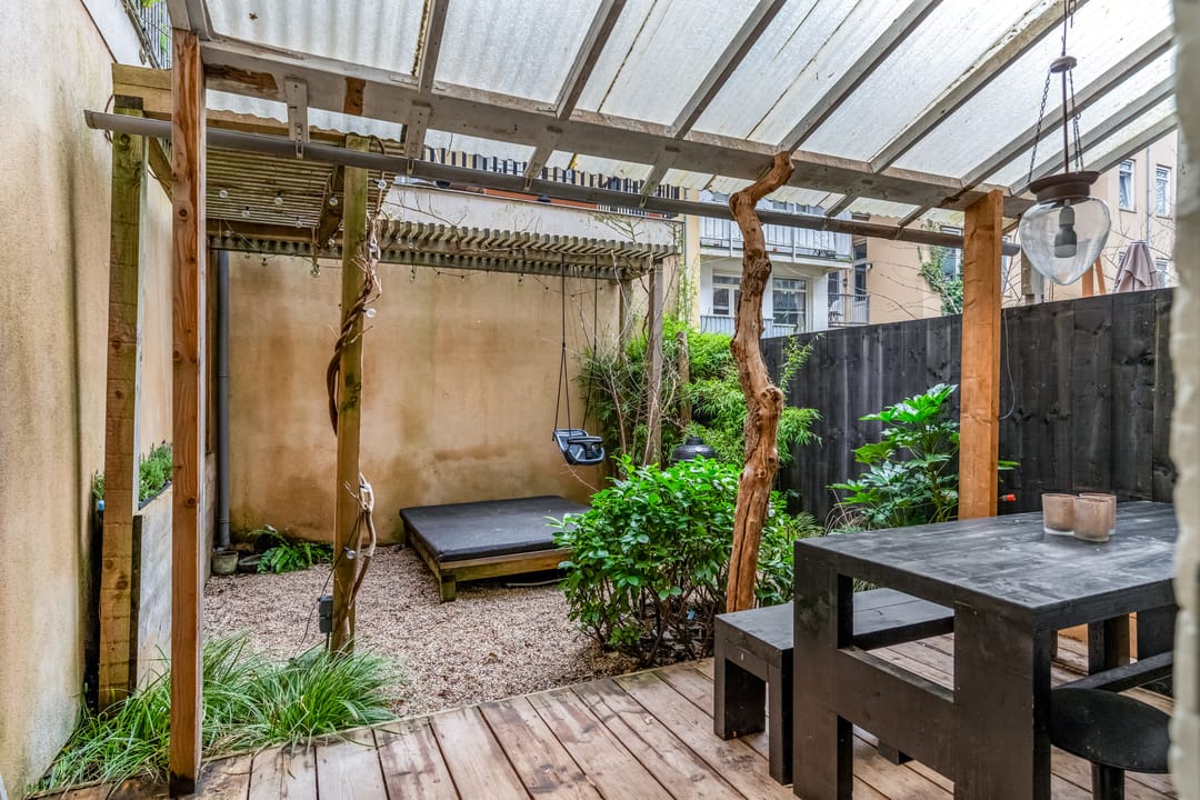 Renovated 2-bedroom apartment with south-facing garden near Westerpark — 21
