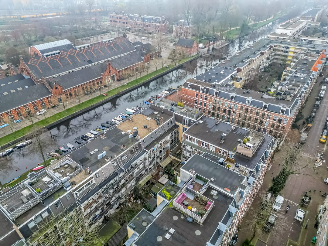 Renovated 2-bedroom apartment with south-facing garden near Westerpark — 28