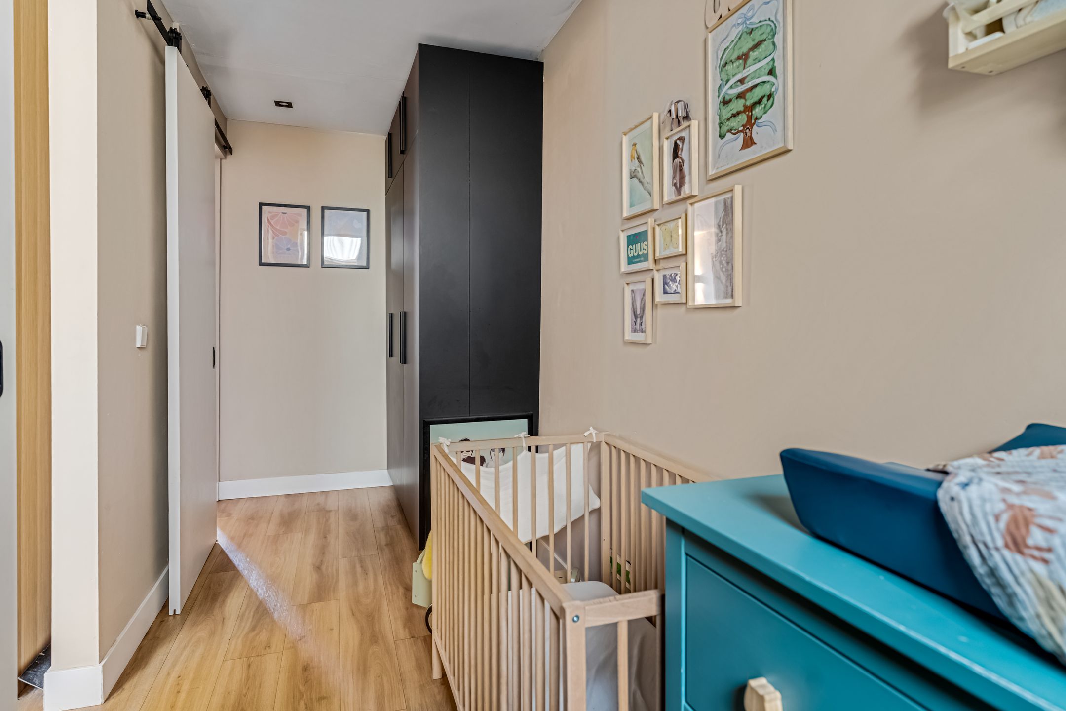 Renovated 2-bedroom apartment with south-facing garden near Westerpark — 17