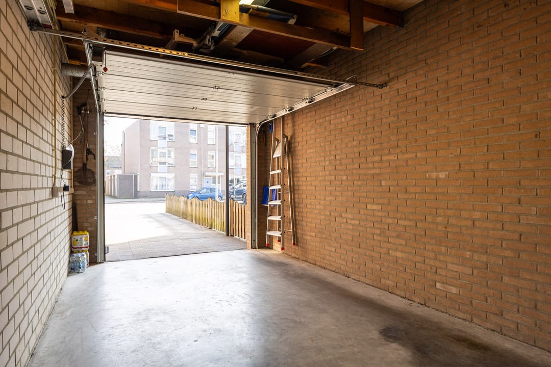 Photo 52 of Annastraat 119