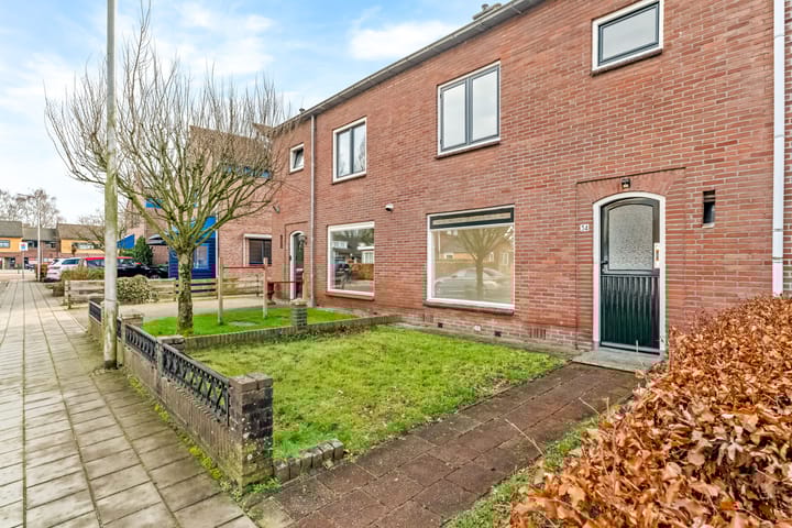 Photo 2 of Eikenlaan 34