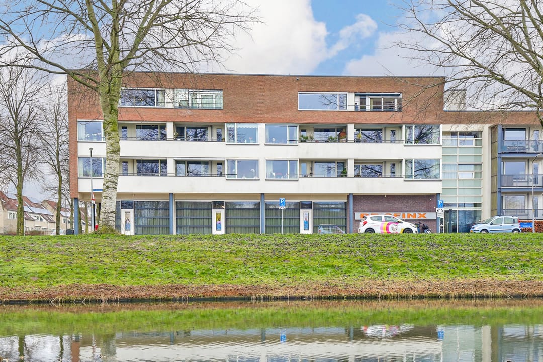 Photo 1 of Zuiderzeeweg 85