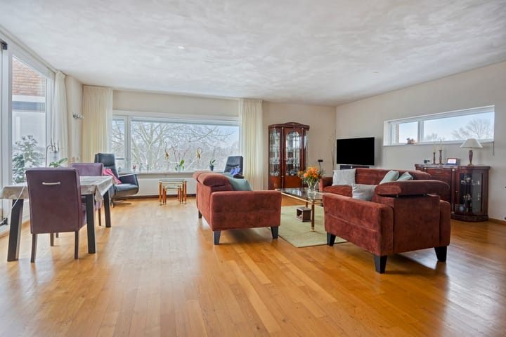 Photo 3 of Zuiderzeeweg 85