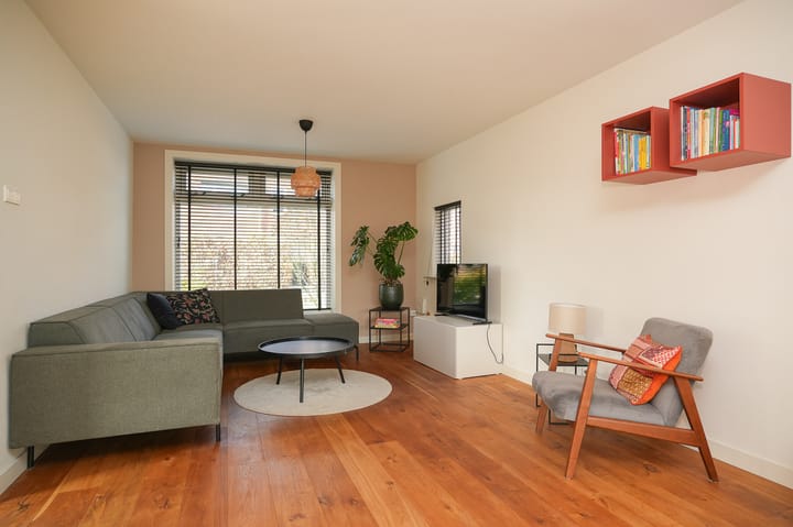 Photo 4 of Waalstraat 1