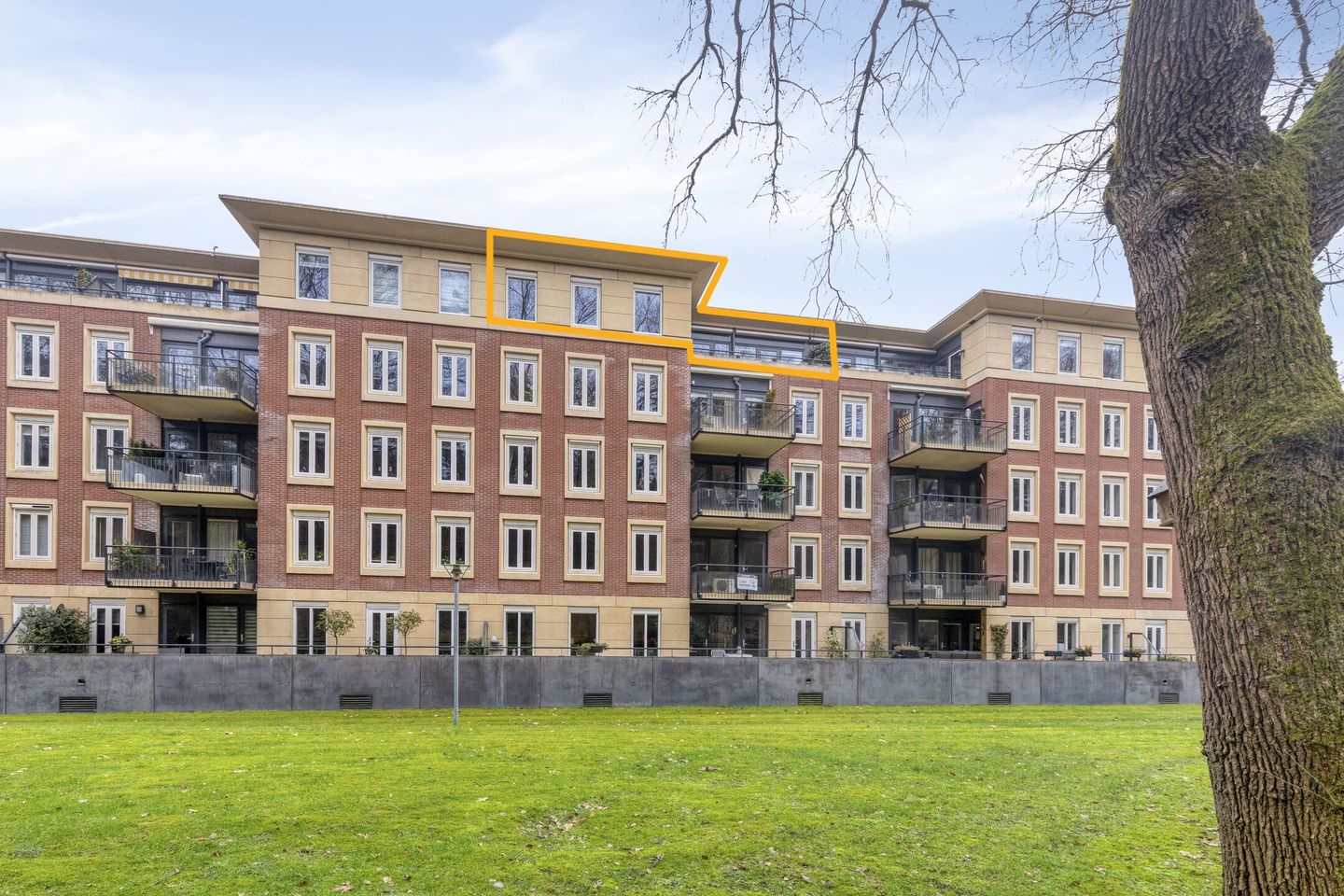 Photo 1 of Rhenendael 68