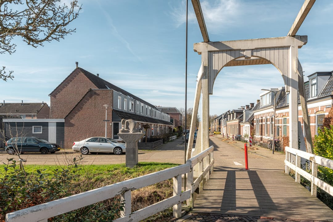 Tussenwoning aan Huizumerlaan 162