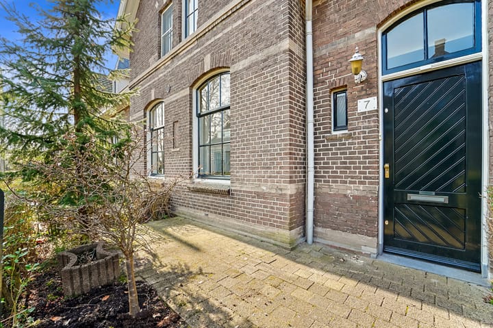 Photo 3 of Frederik Matthesstraat 7