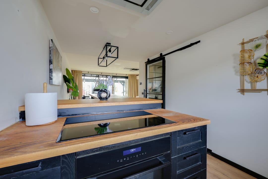 Luxury finished family home with energy label A and sunny southwest backyard in Almere — 12