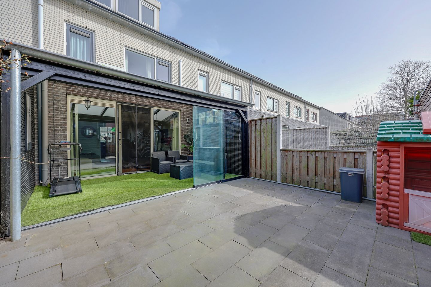 Luxury finished family home with energy label A and sunny southwest backyard in Almere — 19