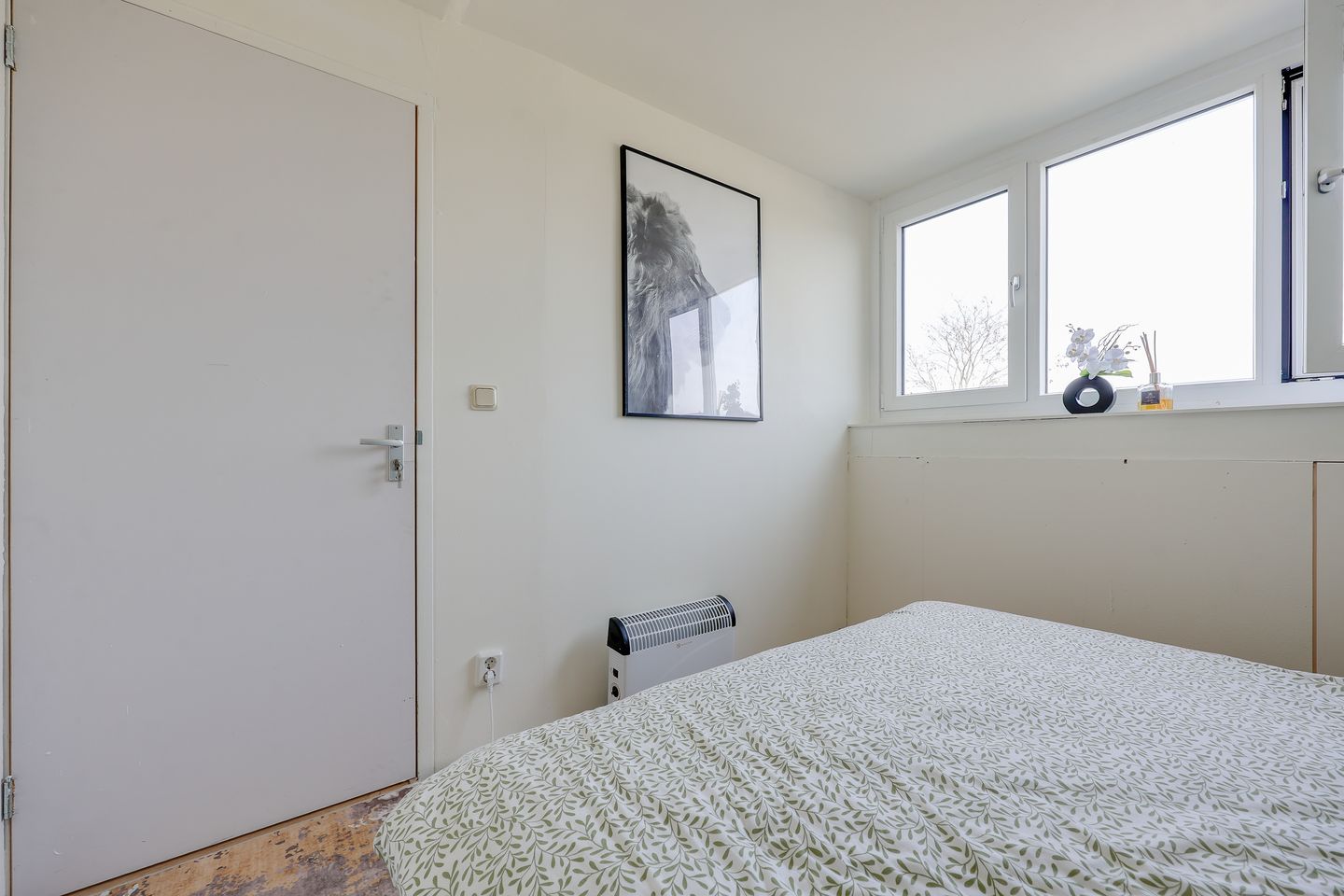 Luxury finished family home with energy label A and sunny southwest backyard in Almere — 34