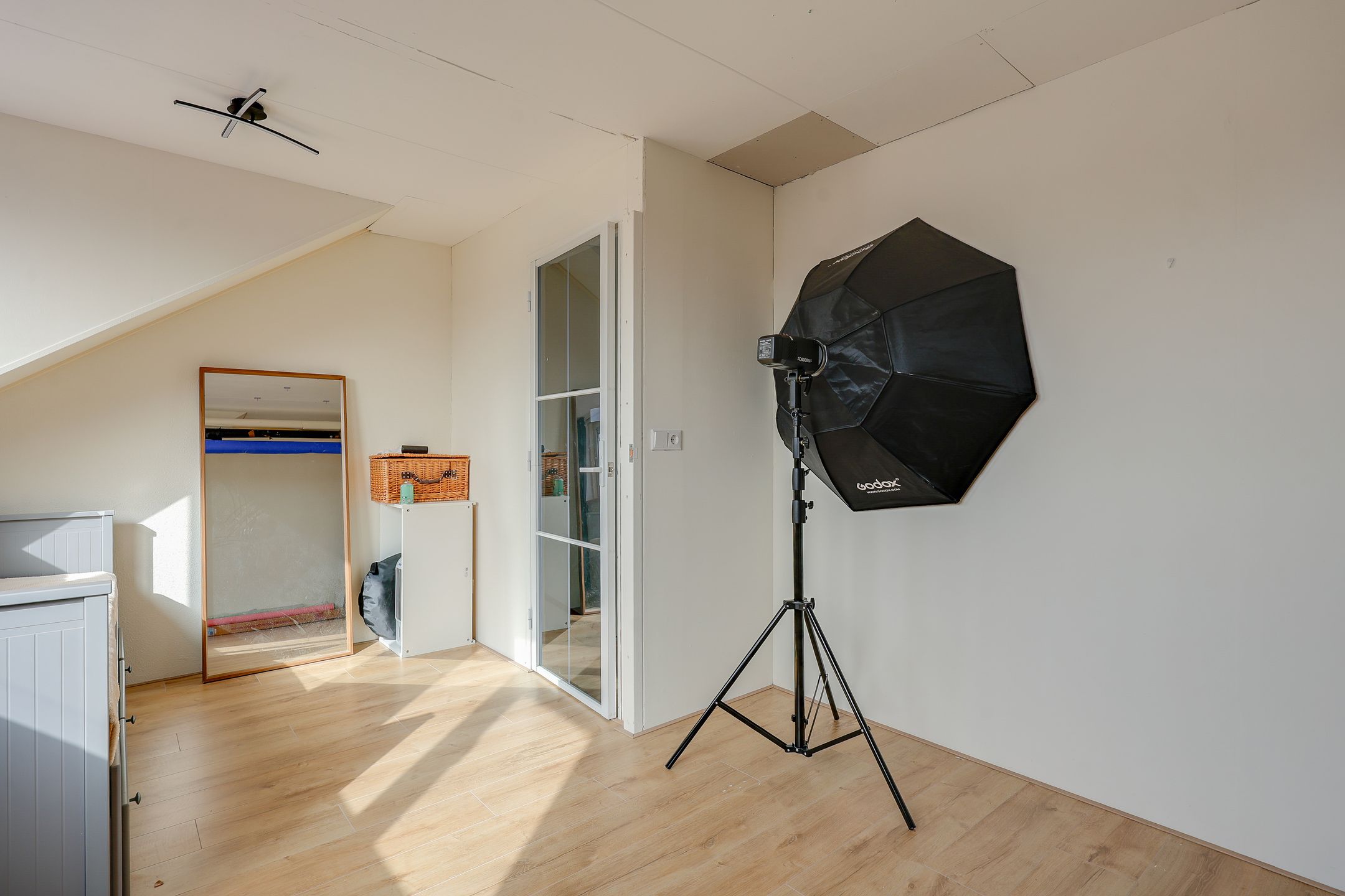 Luxury finished family home with energy label A and sunny southwest backyard in Almere — 38