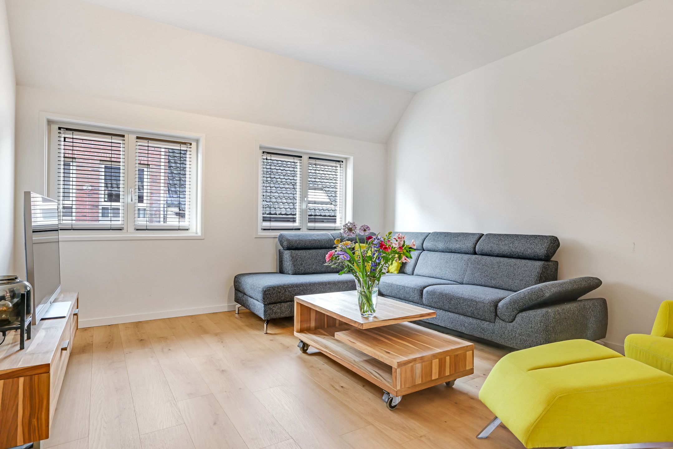 Fully Renovated Apartment with Large Sunny Terrace in Huissen Center — 19