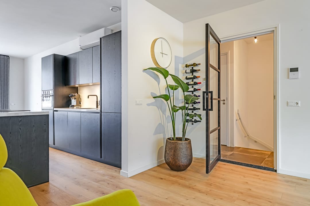 Fully Renovated Apartment with Large Sunny Terrace in Huissen Center — 21