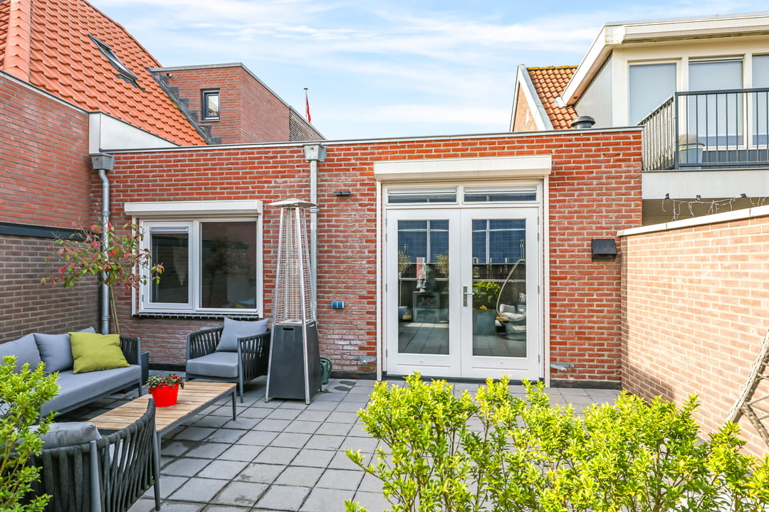 Fully Renovated Apartment with Large Sunny Terrace in Huissen Center — 39