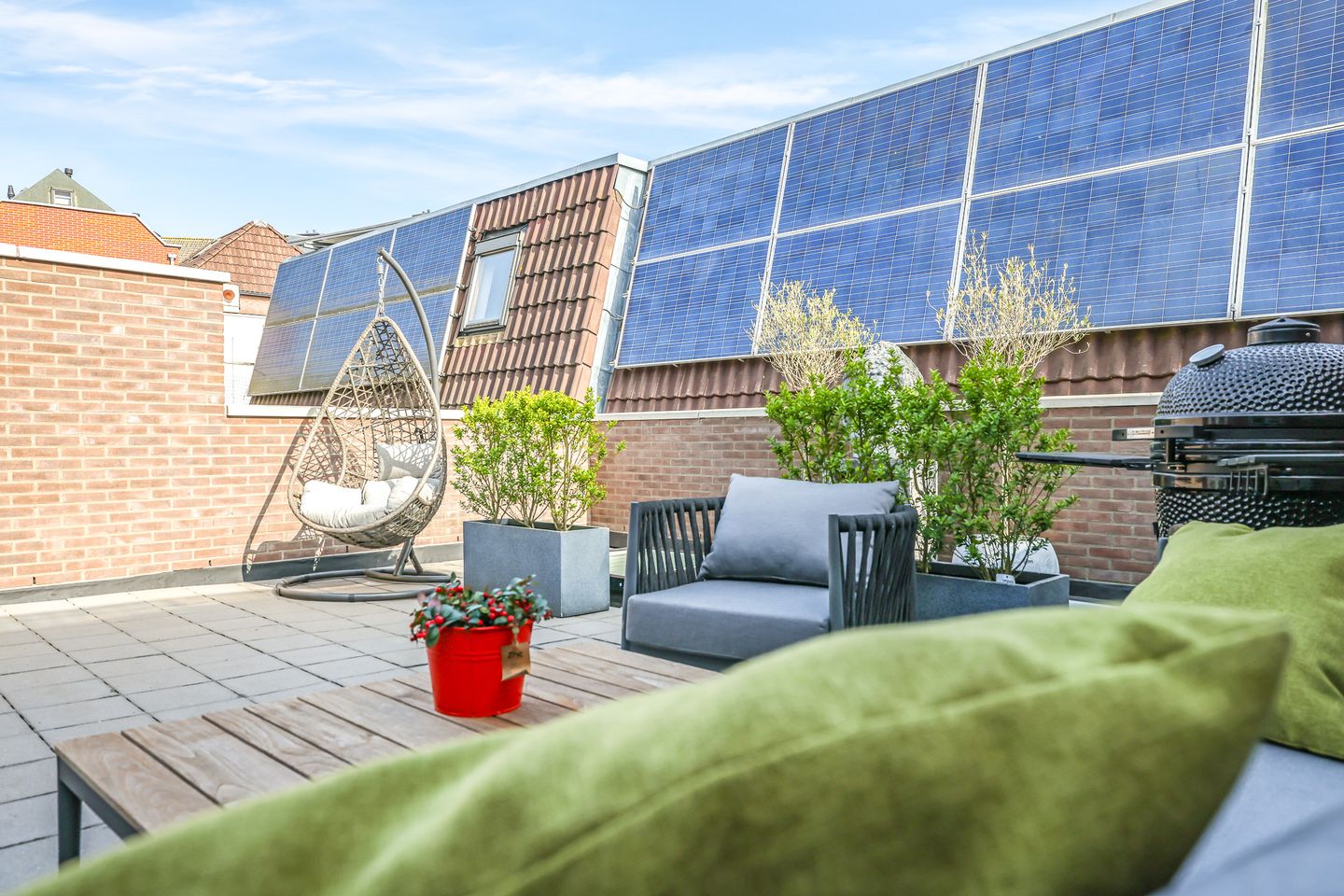 Fully Renovated Apartment with Large Sunny Terrace in Huissen Center — 42