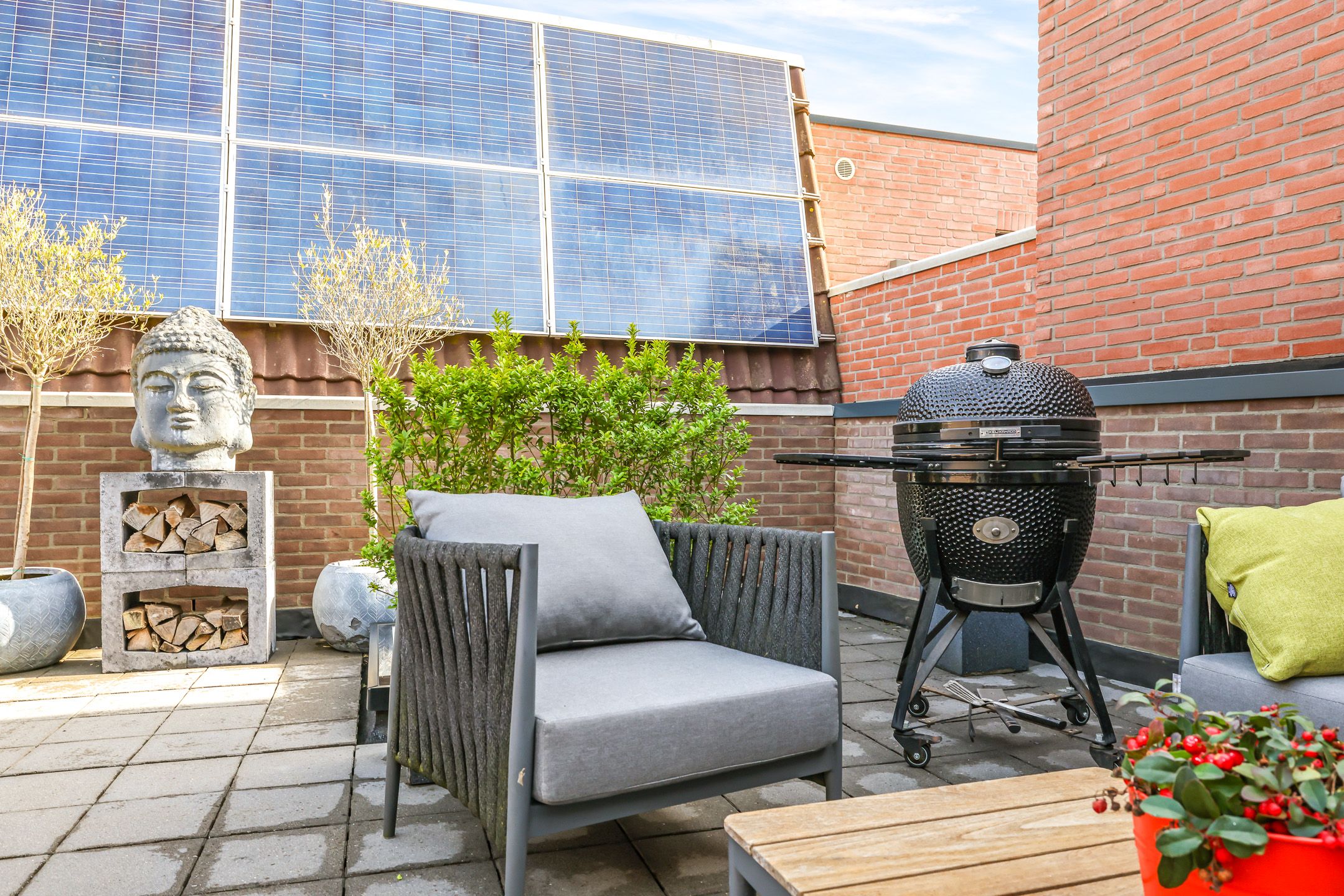 Fully Renovated Apartment with Large Sunny Terrace in Huissen Center — 43