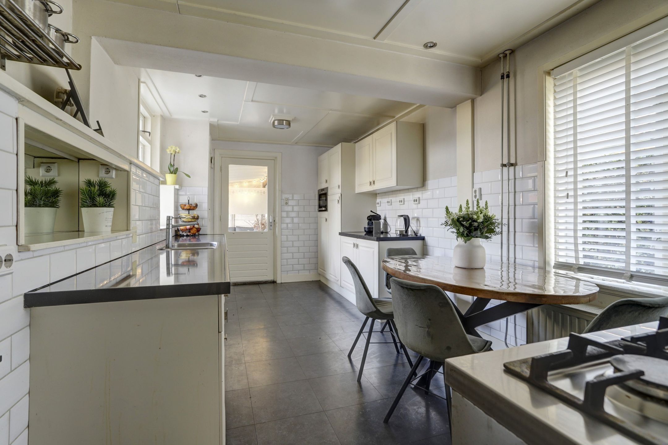 Foto 24 van Burgemeester van Loonstraat 73