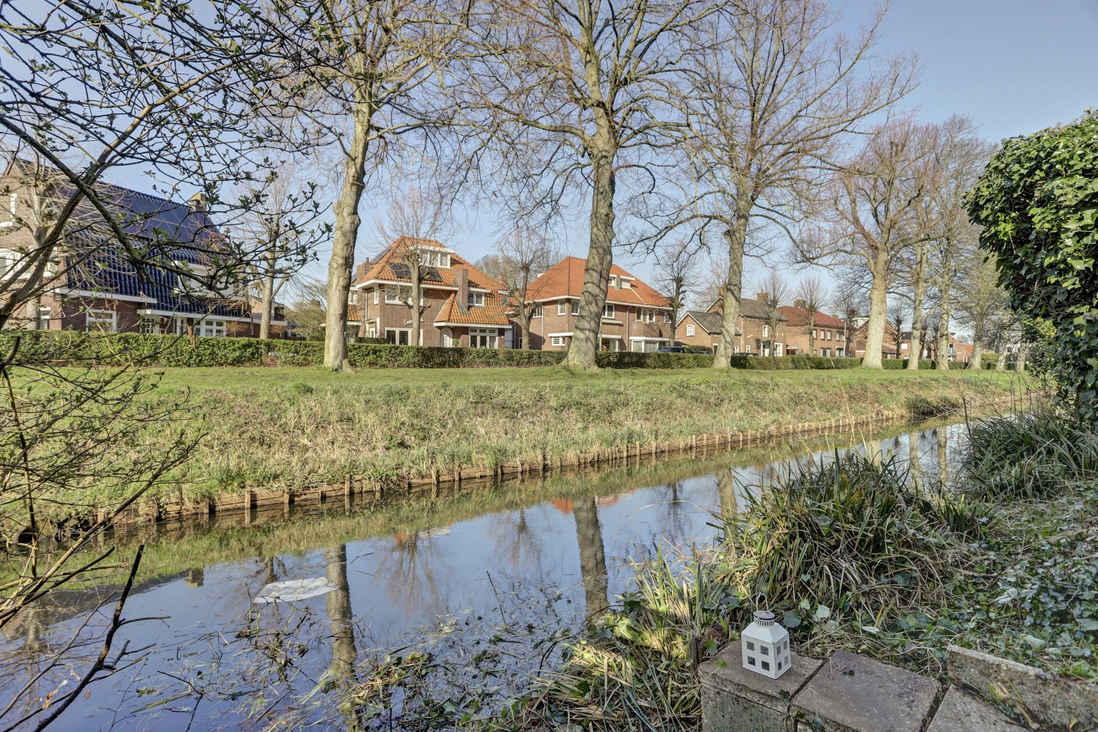 Foto 69 van Burgemeester van Loonstraat 73