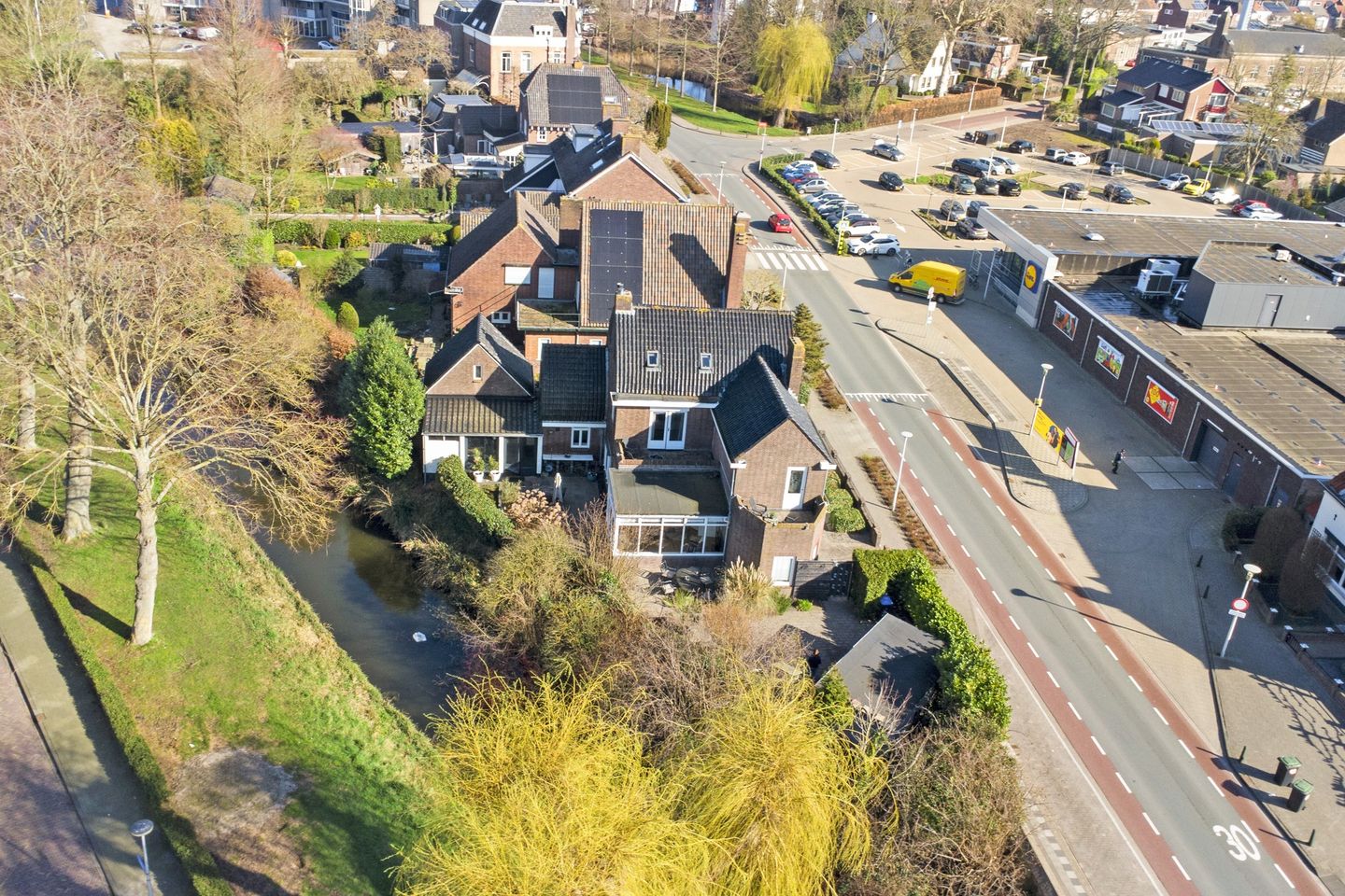 Foto 65 van Burgemeester van Loonstraat 73