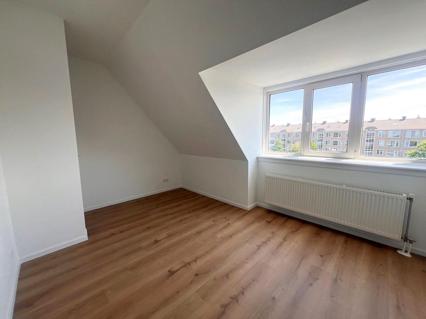 Photo 20 of Veenendaalkade 333