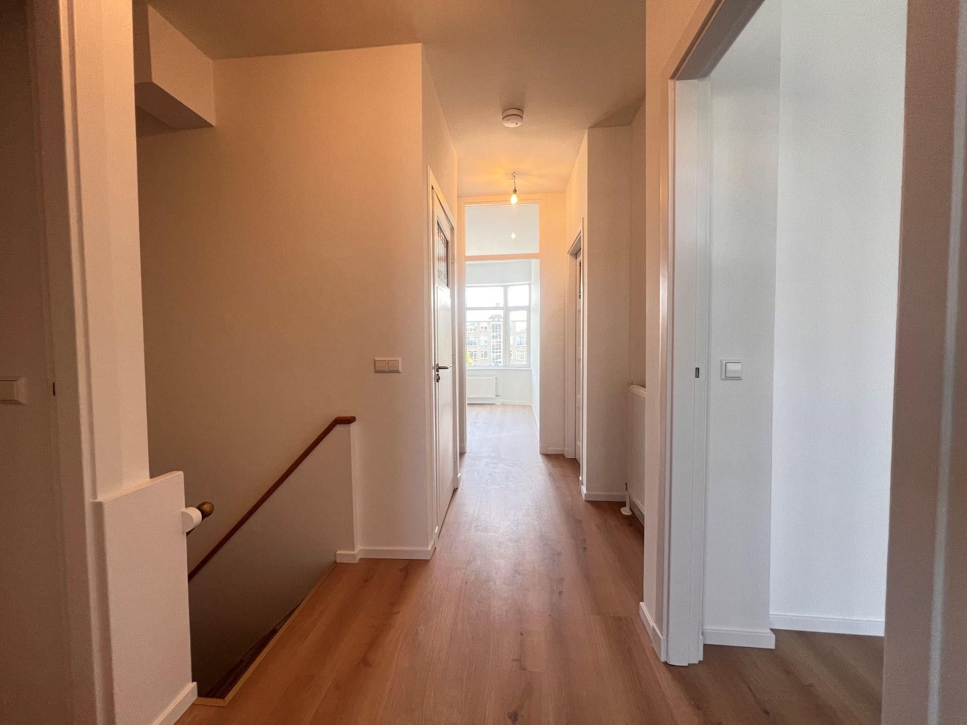 Photo 12 of Veenendaalkade 333