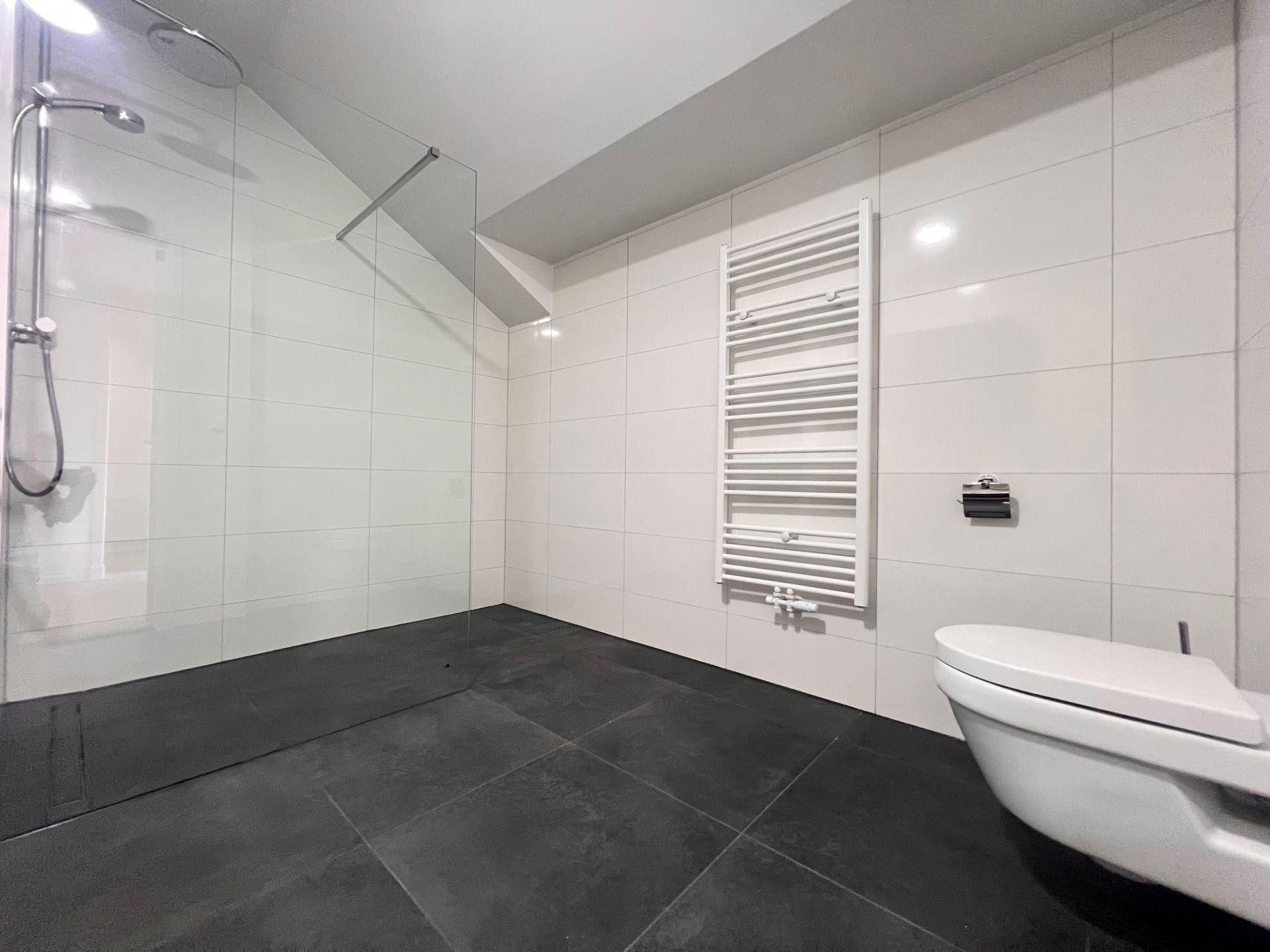 Photo 18 of Veenendaalkade 333