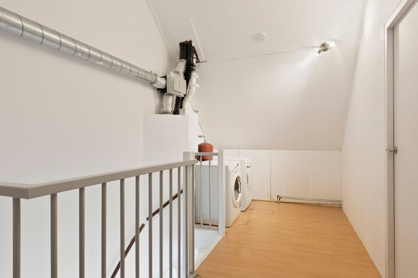 Photo 20 of Namenstraat 36