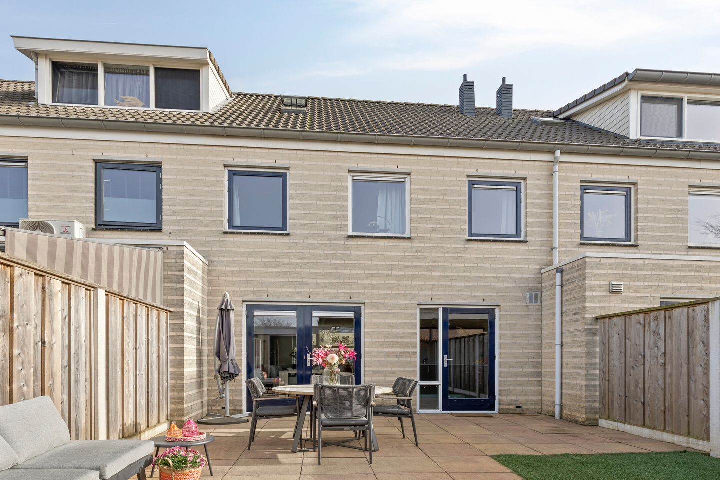 Photo 25 of Namenstraat 36