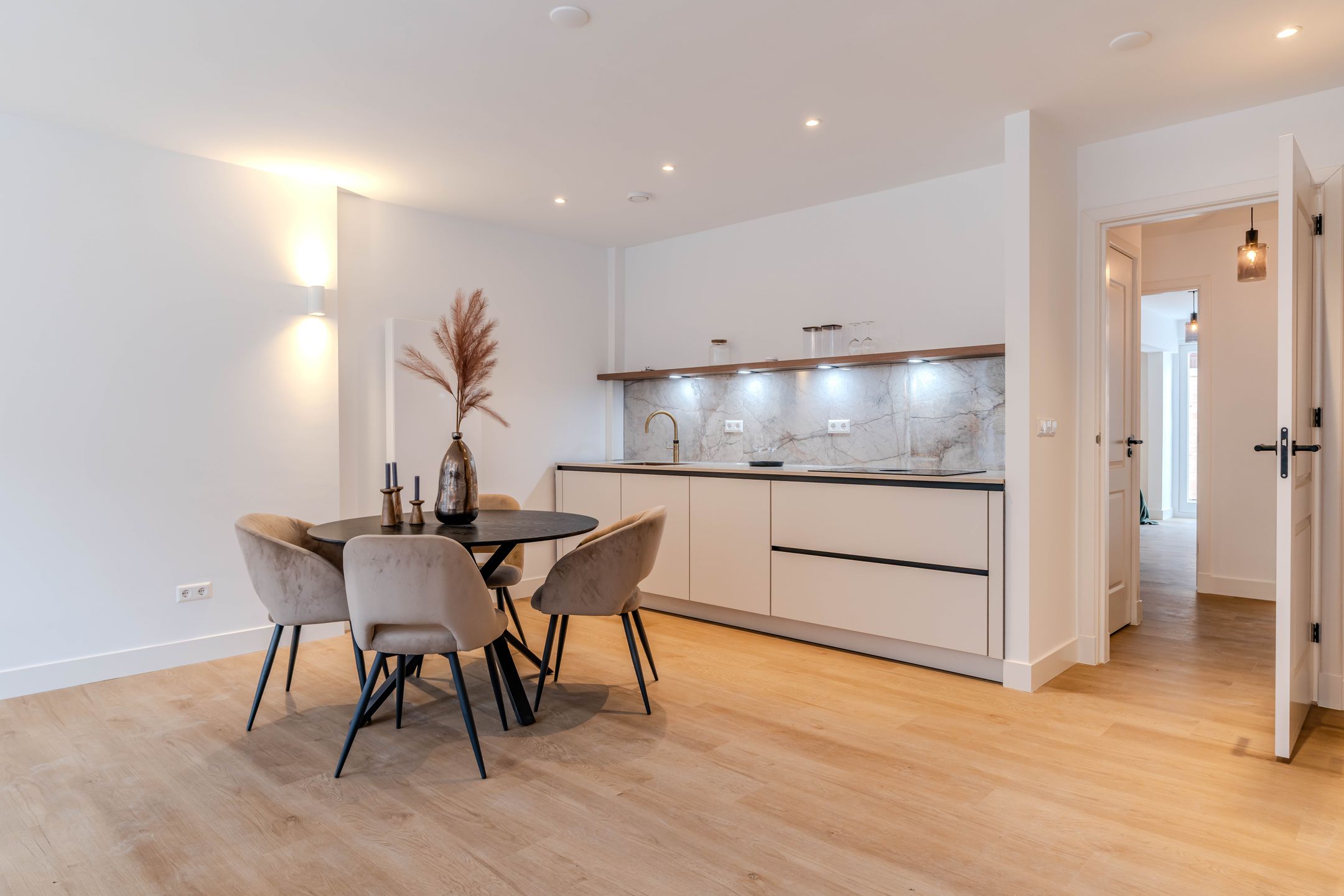 Photo 9 of Heeswijkstraat 39