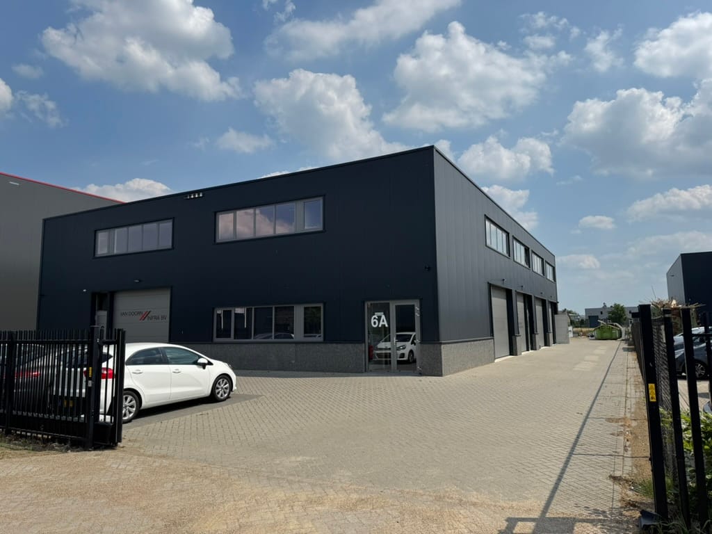 View photo 2 of Scherpenbeemd