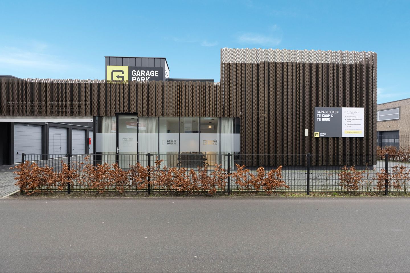 Bekijk foto 1 van Garageboxen/opslagboxen Blaricummermeent