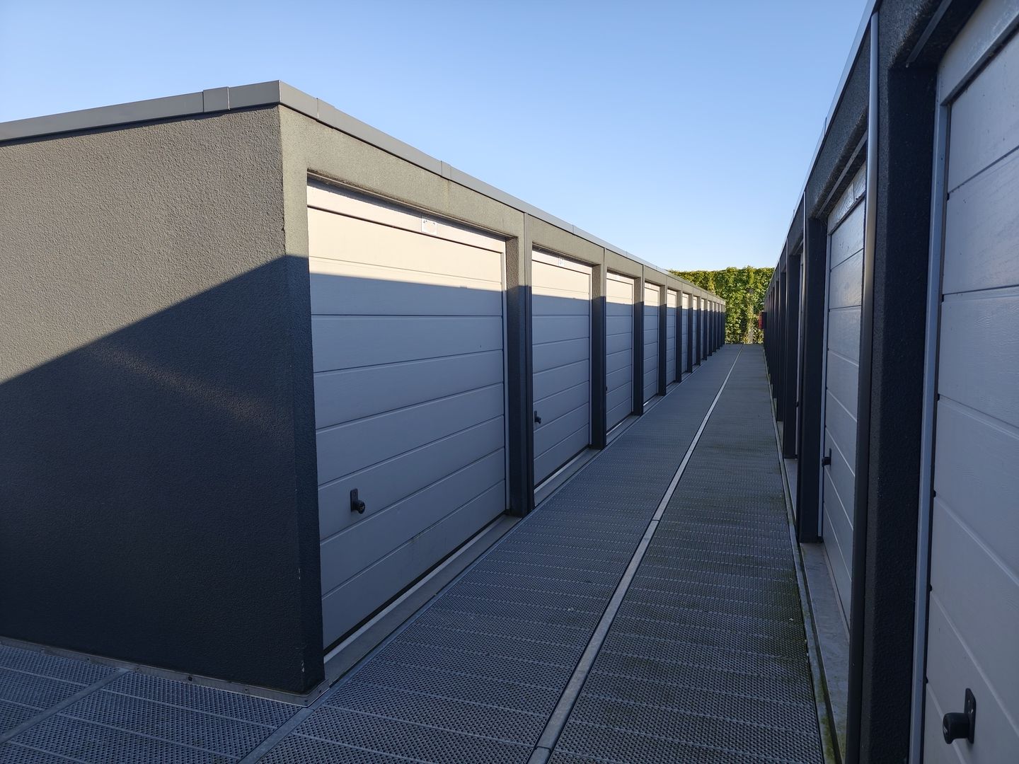 Bekijk foto 4 van Garageboxen/opslagboxen Blaricummermeent