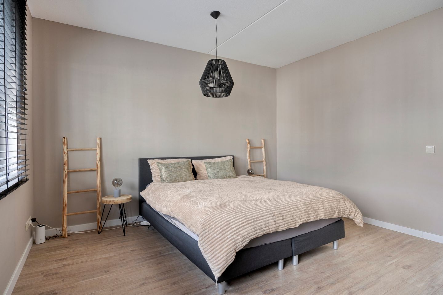 Foto 10 van Thornerstraat 12