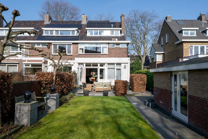 Burgemeester Le Fèvre de Montignylaan 10