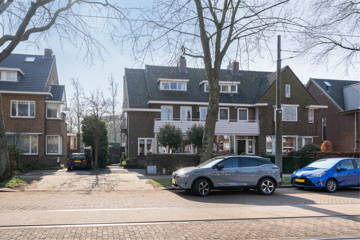 Photo 4 of Burgemeester Le Fèvre de Montignylaan 10