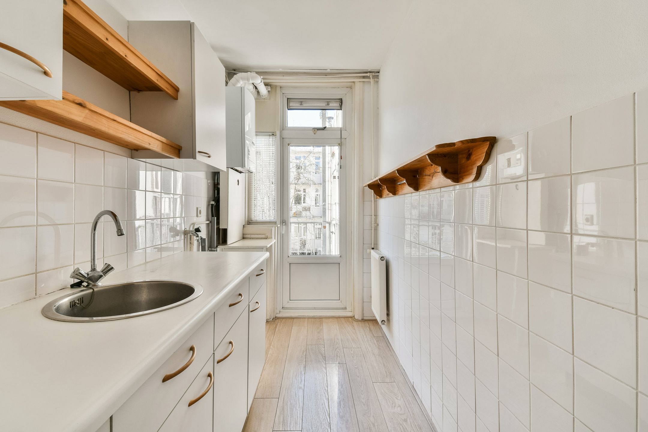 Well-maintained 3-room apartment with west-facing balcony and attic room in Amsterdam Rivierenbuurt — 12