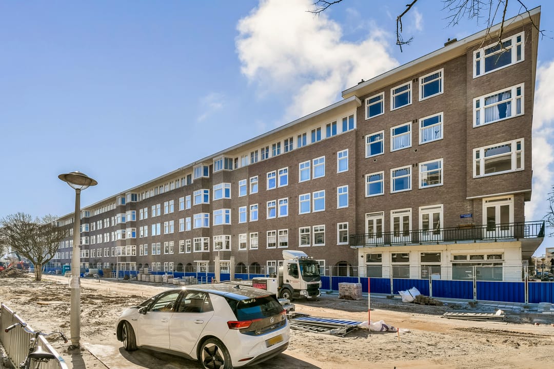 Well-maintained 3-room apartment with west-facing balcony and attic room in Amsterdam Rivierenbuurt — 17