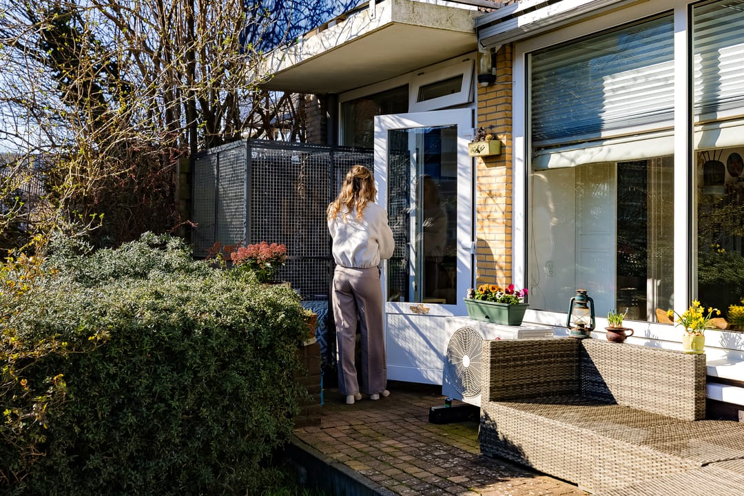 Photo 2 of Roerdompstraat 18