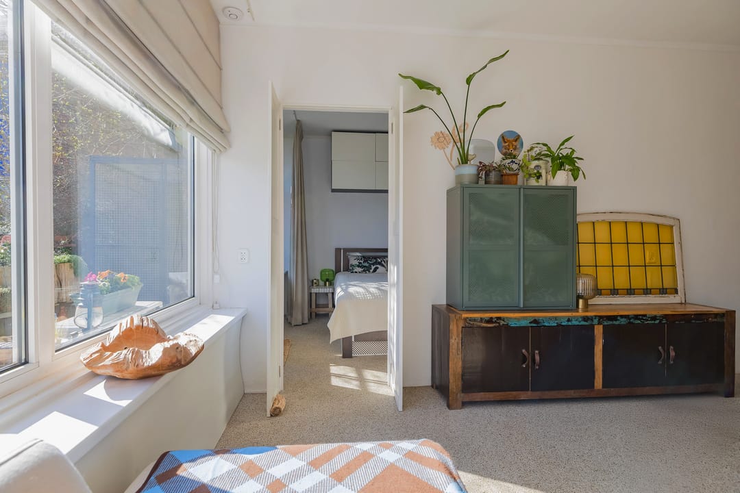 Photo 8 of Roerdompstraat 18