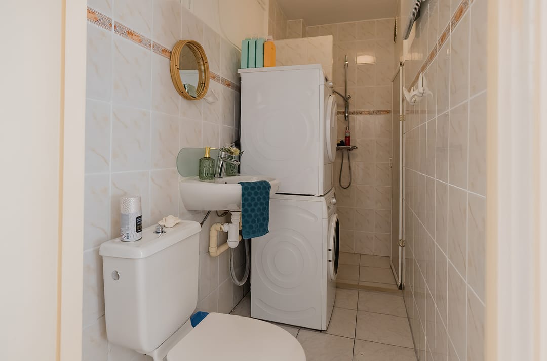 Photo 11 of Roerdompstraat 18