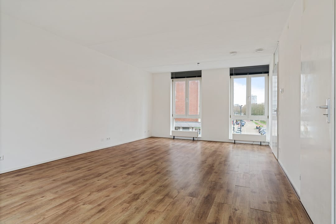 Photo 2 of Oldenzaalsestraat 1-10