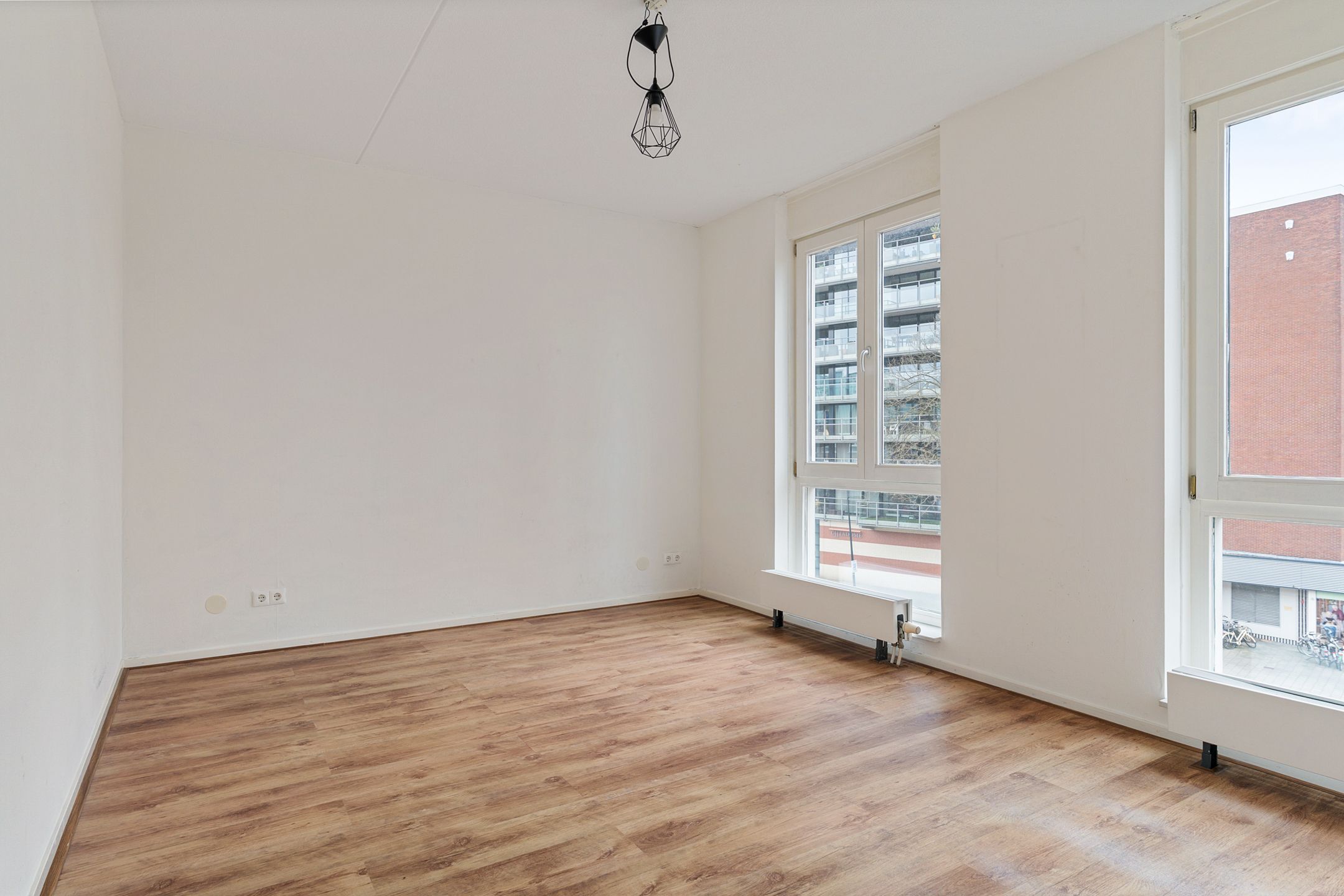 Photo 12 of Oldenzaalsestraat 1-10