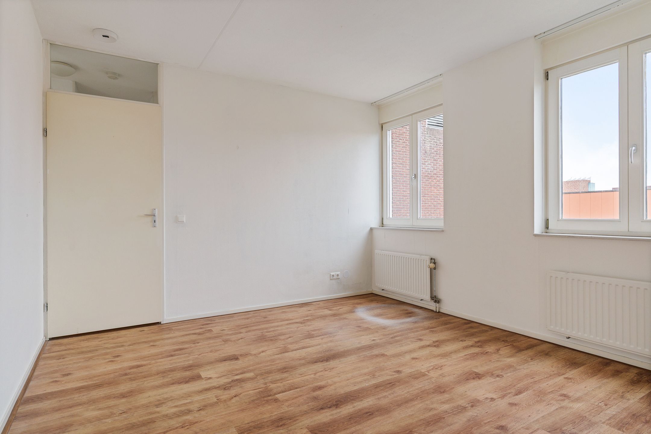 Photo 15 of Oldenzaalsestraat 1-10