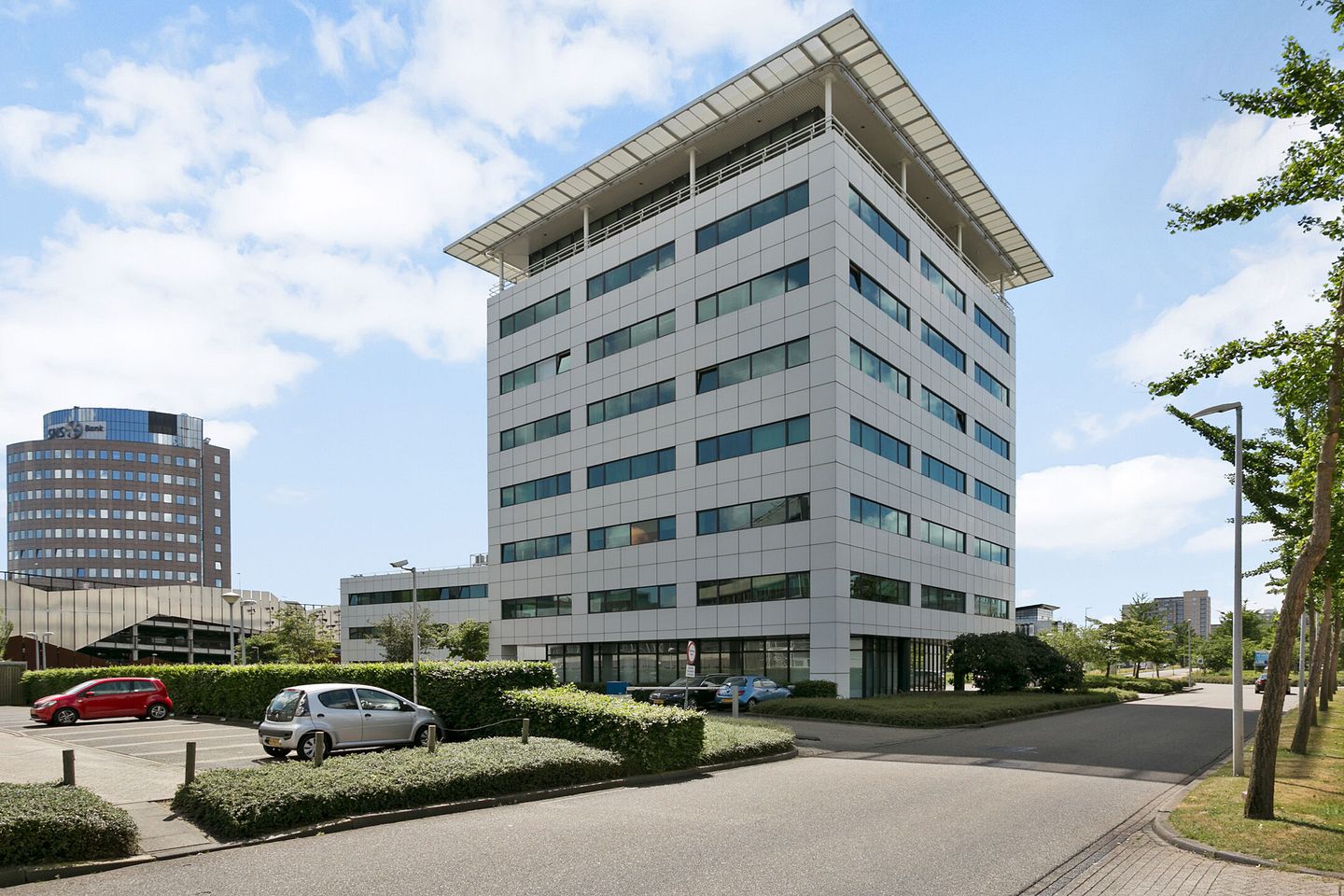 Bekijk foto 1 van Pettelaarpark 100