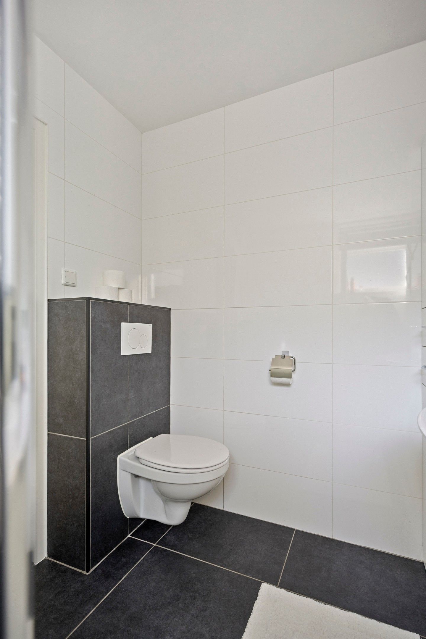 Photo 21 of Lederstraat 4