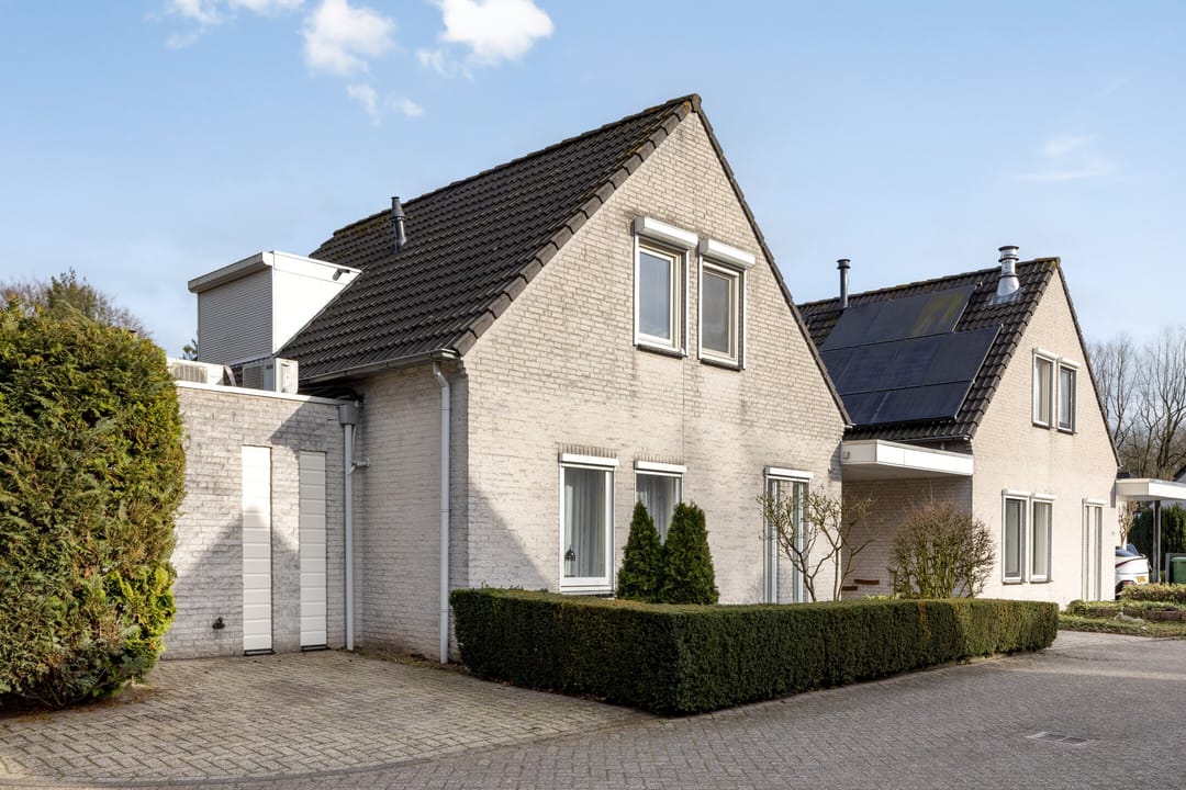Photo 37 of Lederstraat 4